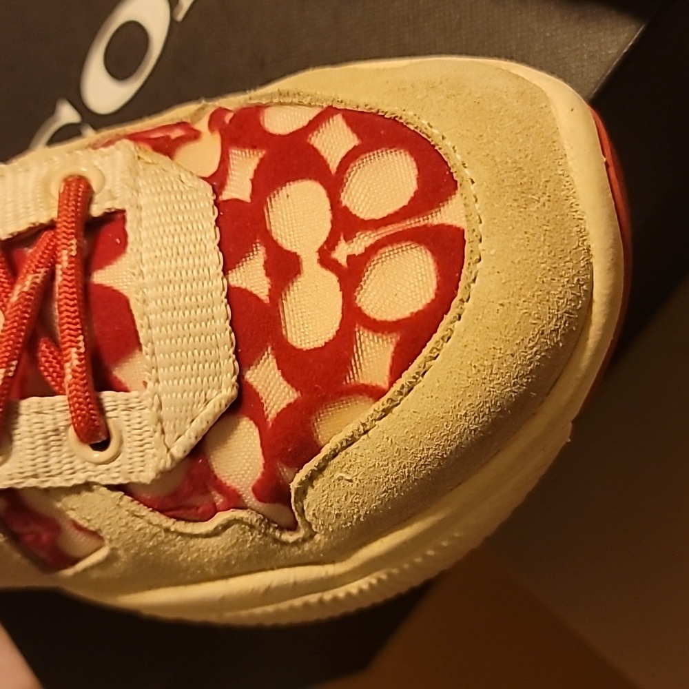 Geniune used Coach sneakers - Picture 2 of 9